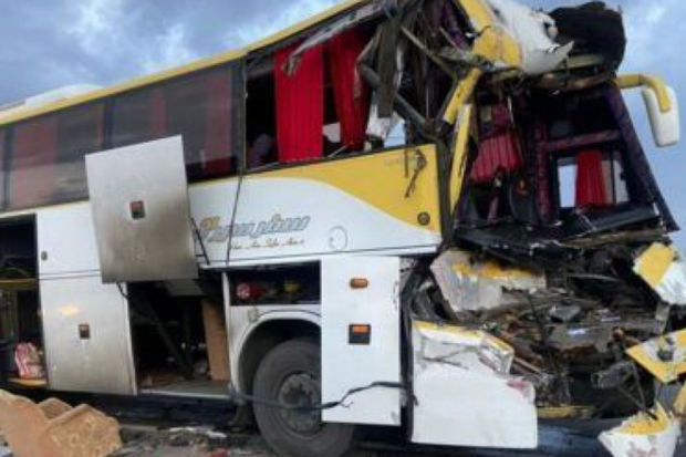 İraqda zəvvarları daşıyan avtobuslar toqquşdu - 10 nəfər öldü