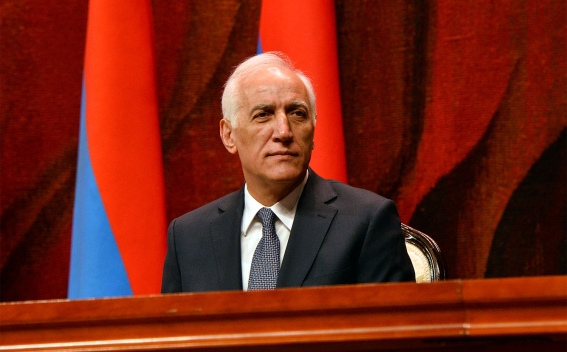 Xaçaturyan yeni səfirlər təyin etdi