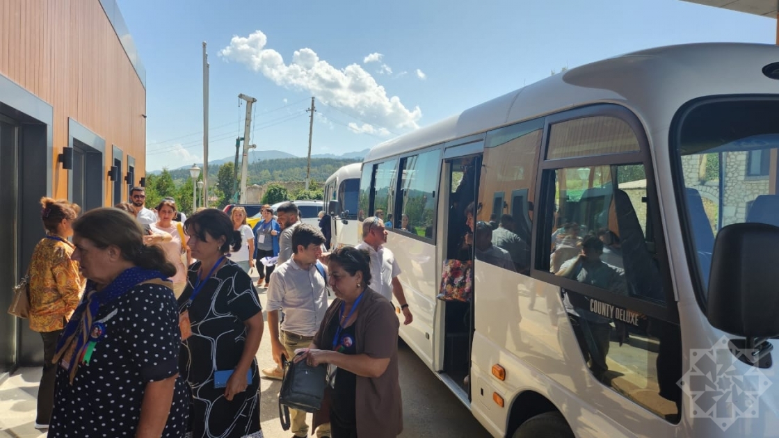 İtkin düşmüş şəxslərin ailə üzvləri Şuşaya səfər edib