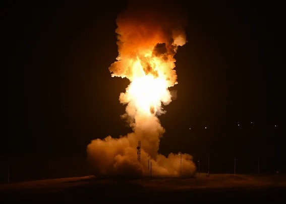 ABŞ məşhur raketini sınaqdan keçirdi