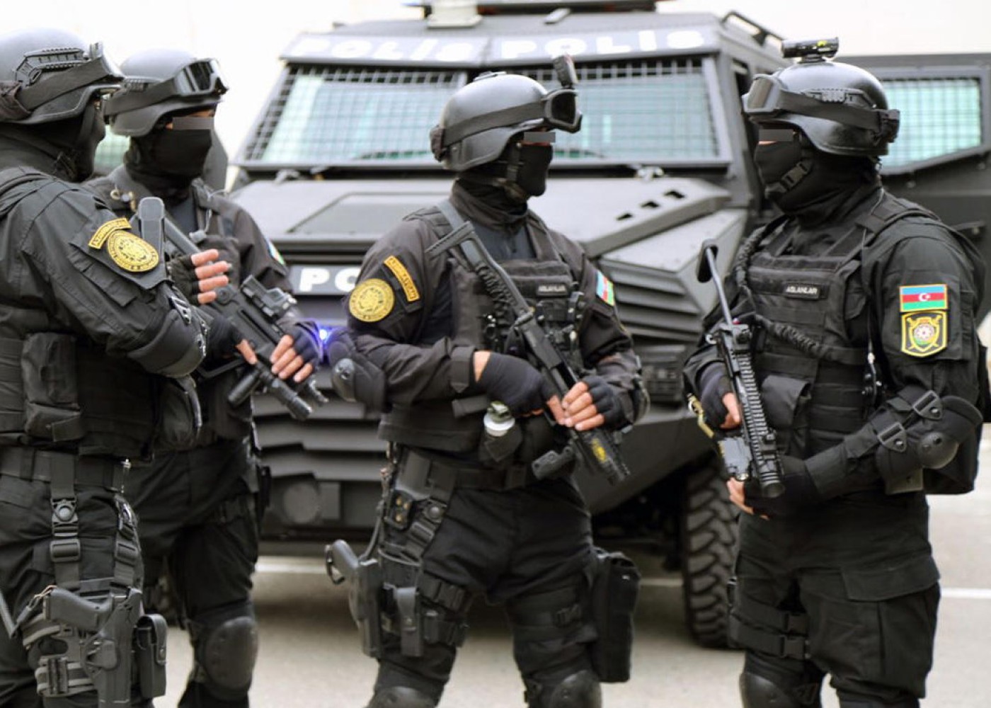 Polis Bakıda əməliyyat keçirdi - 61 nəfər saxlanıldı