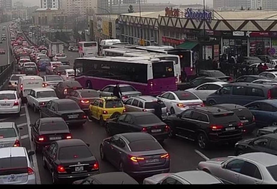 Hazırda avtobuslar TIXACDA gözləyir