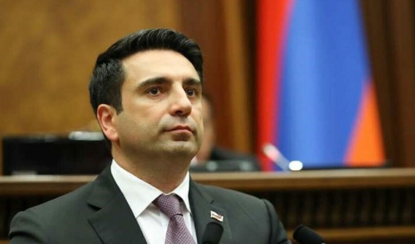 Simonyan yenidən Zaxarovaya söz atdı