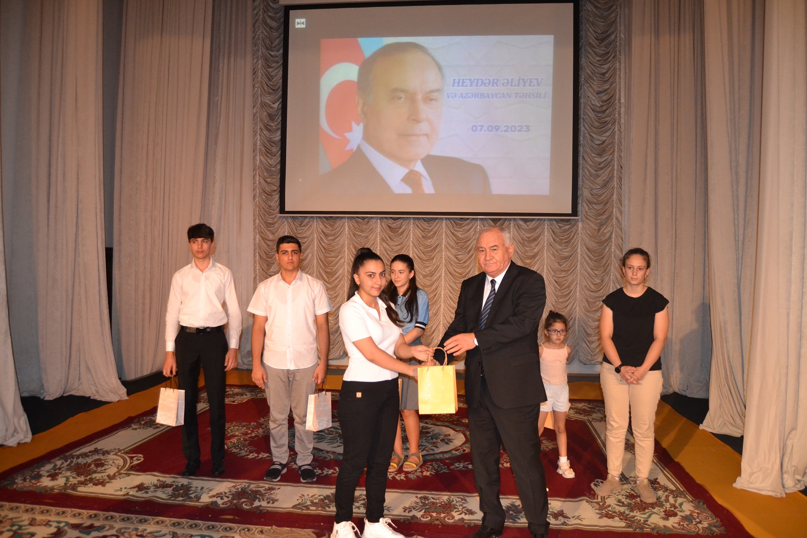 Füzulidə konfrans keçirilib - FOTOLAR