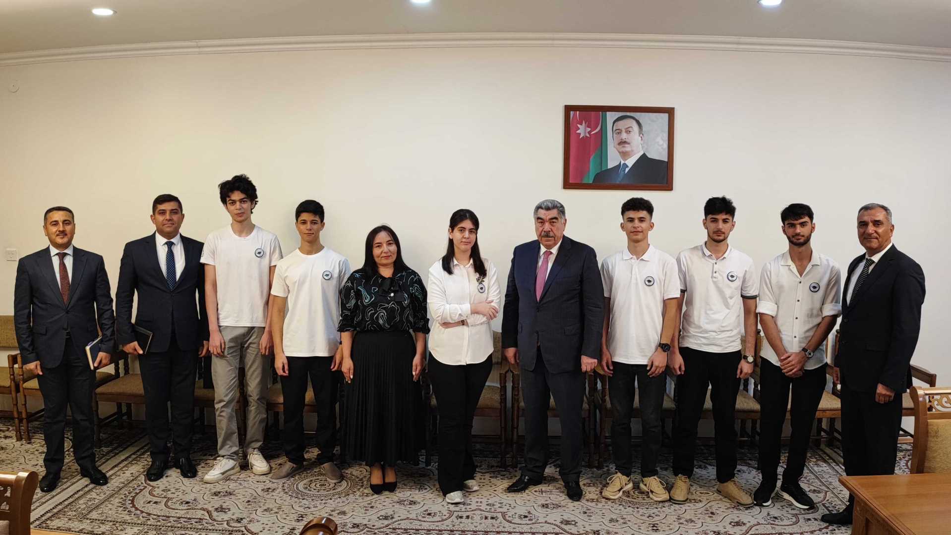 Hacıqabulda yüksək bal toplayan tələbələrlə görüş keçirilib