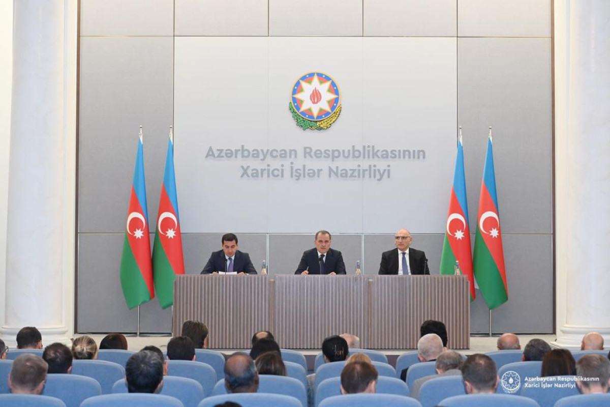 Diplomatlar XİN-ə çağrıldı - Bölgədəki vəziyyət diqqətə çatdırıldı