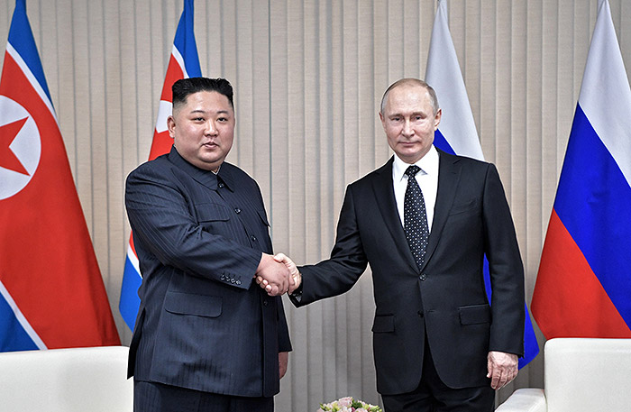 Putin Kim Çen Inı təbrik etdi