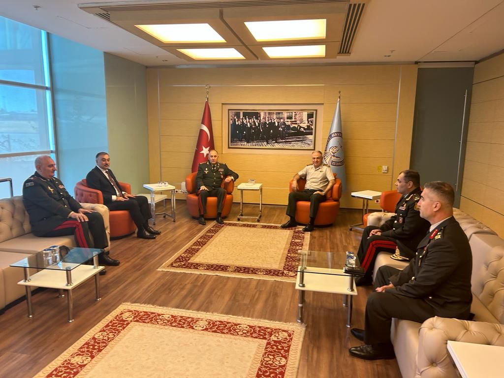 Kərim Vəliyev Türkiyəyə getdi - FOTO