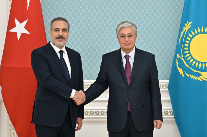 Fidan Tokayevlə görüşdü