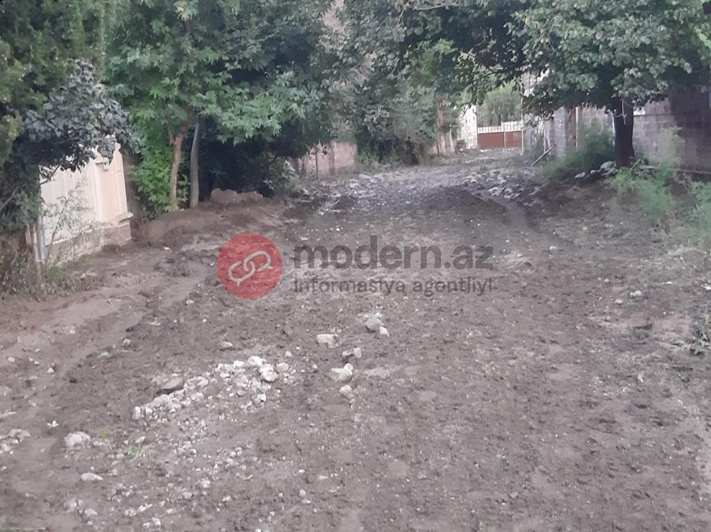 Göygöldə şəhidin adına olan küçəni su basdı: Kənd sakinləri şikayətçidir - FOTOLAR