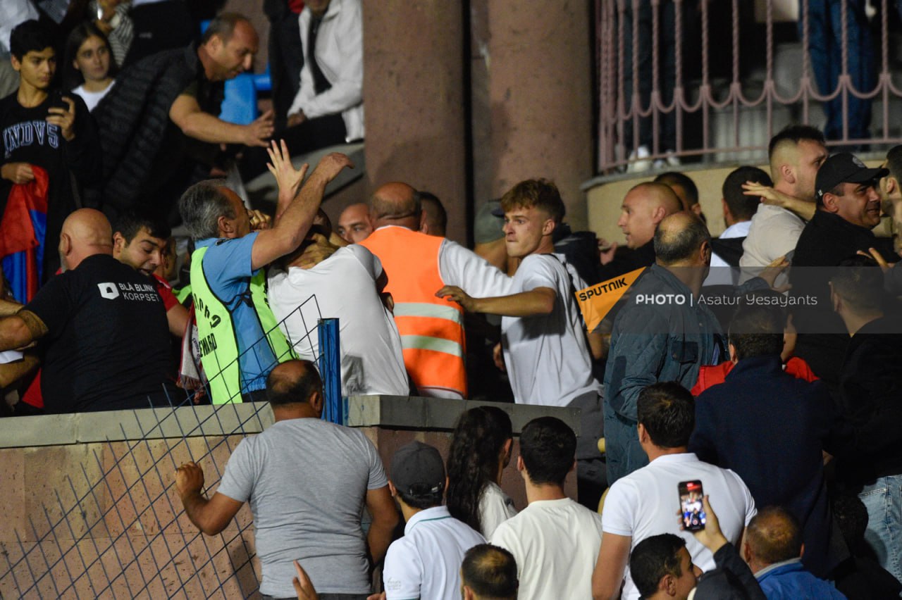 İrəvanda futbol matçı insidenti - 3 nəfər saxlanıldı (FOTOLAR)