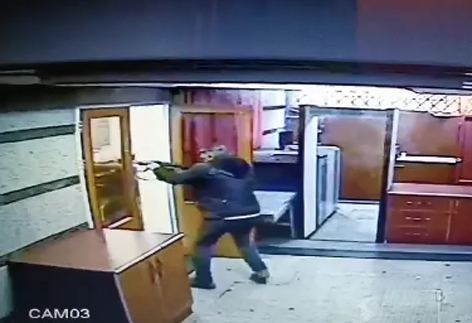 İranda səfirliyimizə hücum edən şəxsin məhkəməsi başlayır