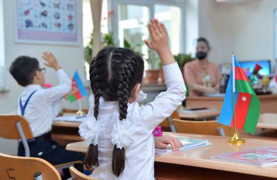 Təhlükəli gedişat: 1-ci sinifə gedən uşaqların sayı azalır - Demoqrafik problem yoxsa...
