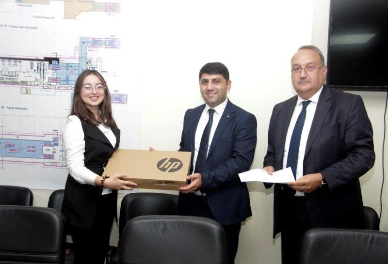 Yüksək bal toplamış bu tələbələr mükafatlandırıldı