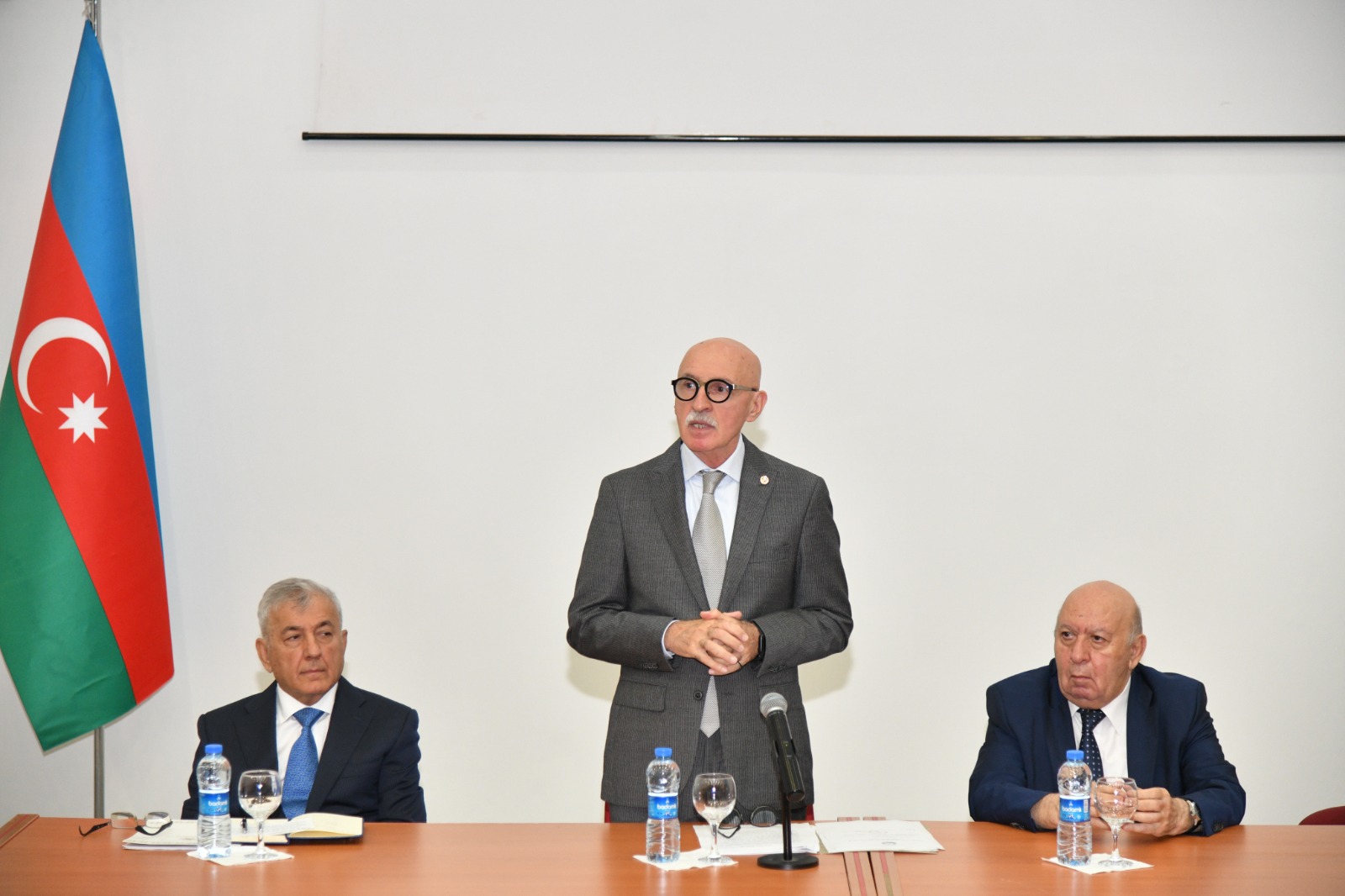 Bakı Mühəndislik Universitetinin yeni rektoru kollektivə təqdim olundu - FOTOLAR