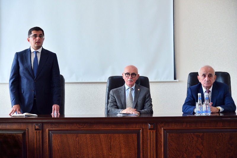 Bu universitetdə də yeni rektor kollektivə təqdim olundu