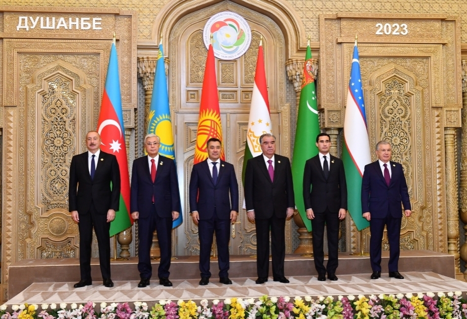 Tacikistan Prezidenti Mərkəzi Asiya dövlətlərini birliyə çağırdı