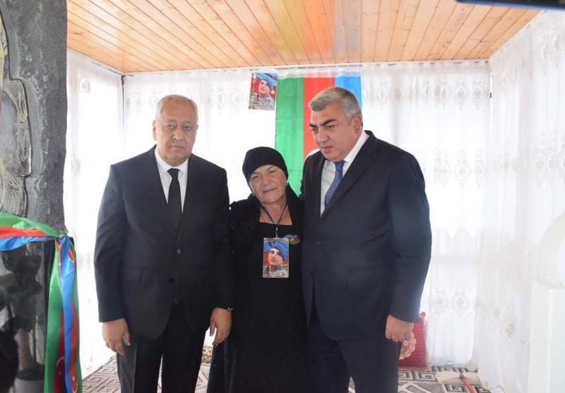 Deputat şəhid məzarını ziyarət edib, il mərasiminə qatılıb - FOTOLAR