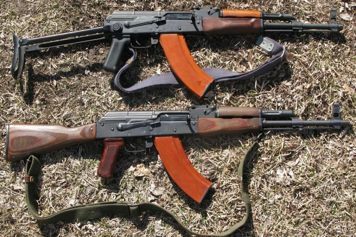 Salyan sakinindən avtomat götürüldü