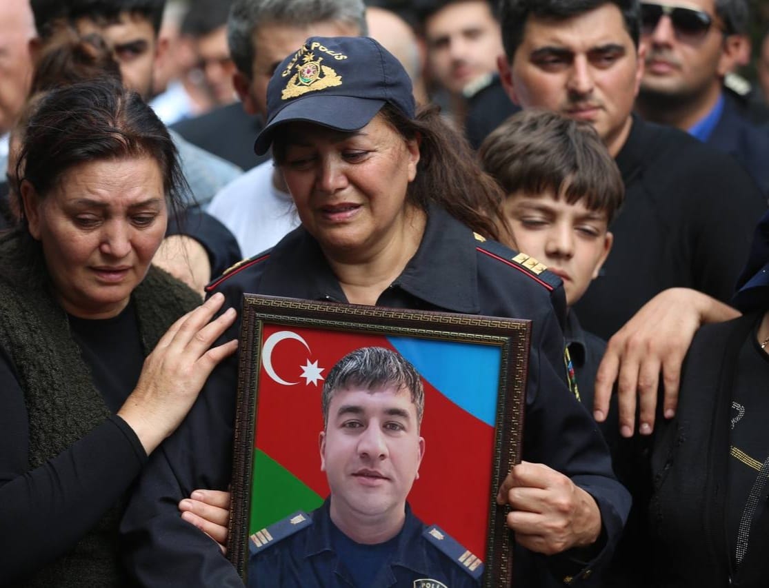 7 polisimiz son mənzilə yola salındı - FOTOLAR