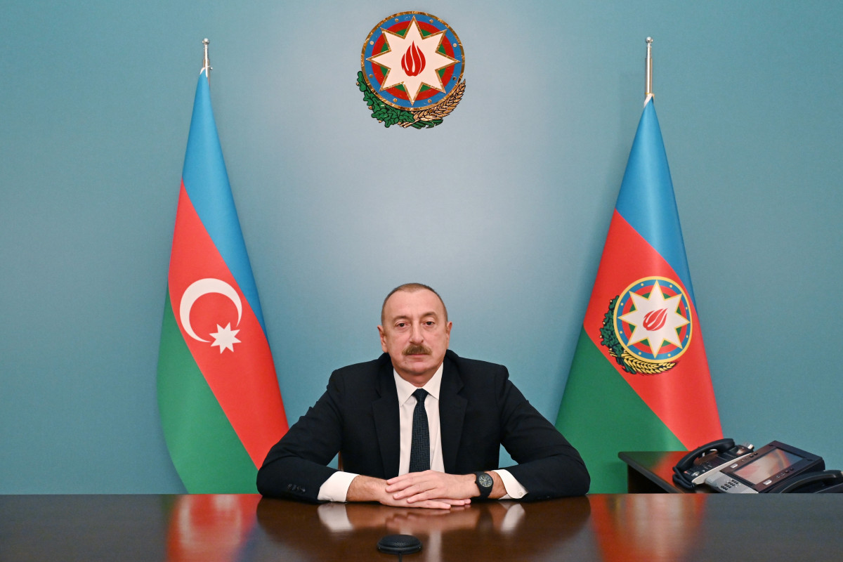 Xunta rejimi öz əski parçasını büküb cibinə qoyub çıxmalıdır