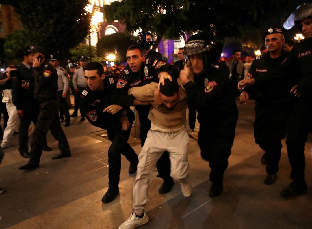 İrəvanda yeni mitinqlər olacaq - 46 nəfər tutulub