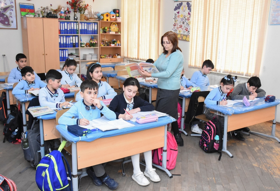 Azərbaycanda şagirdlər və tələbələr hansı dillərdə təhsil alırlar... - ÖZƏL
