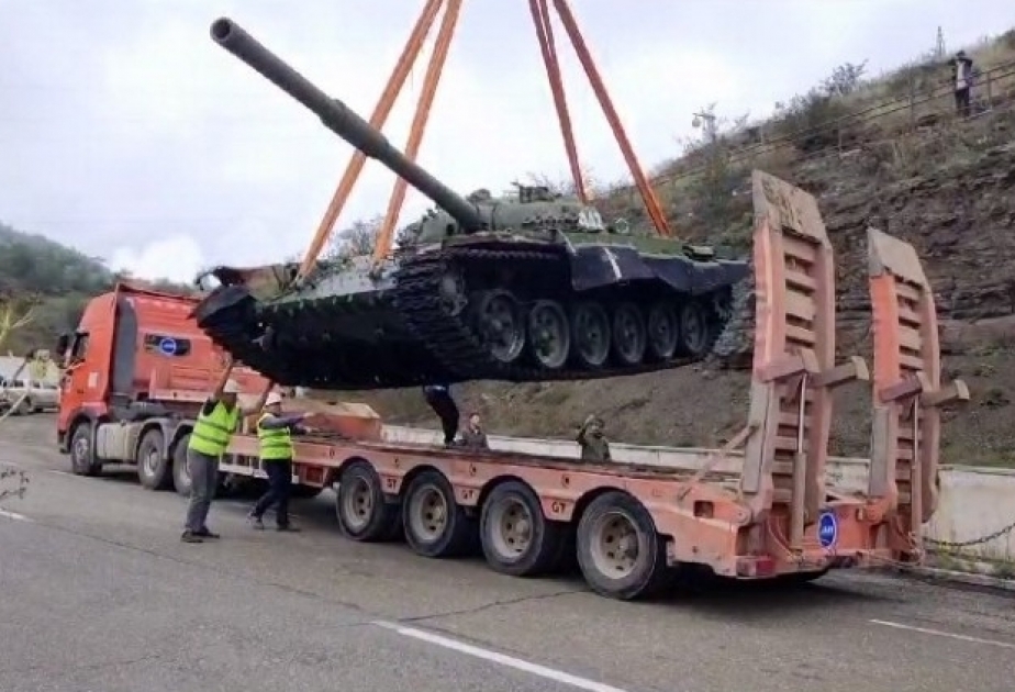 Albert Aqarunovun vurduğu erməni tankı Hərbi Qənimətlər Parkında 