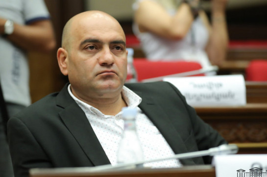 Etiraza çıxan erməni deputat HƏBS OLUNDU
