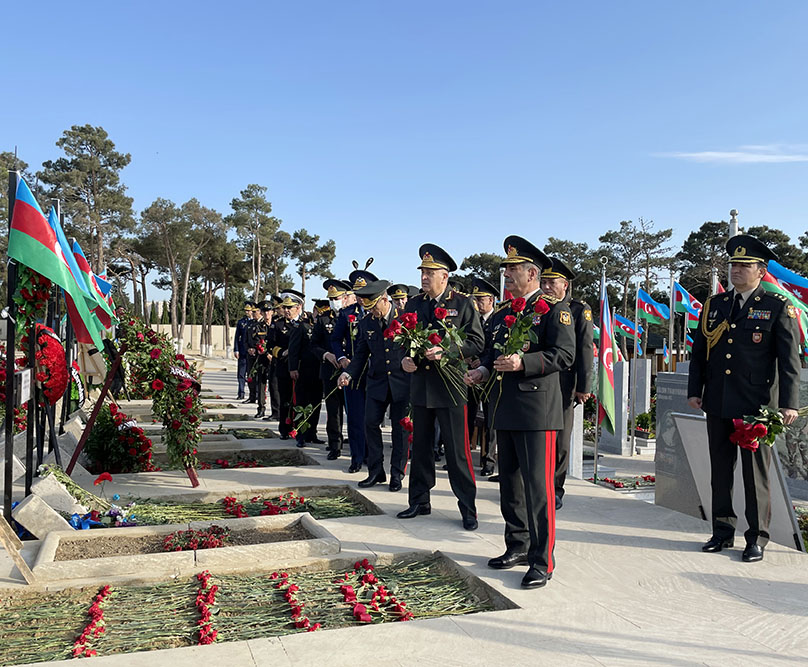 Zakir Həsənov İkinci Şəhidlər Xiyabanında - FOTOLAR