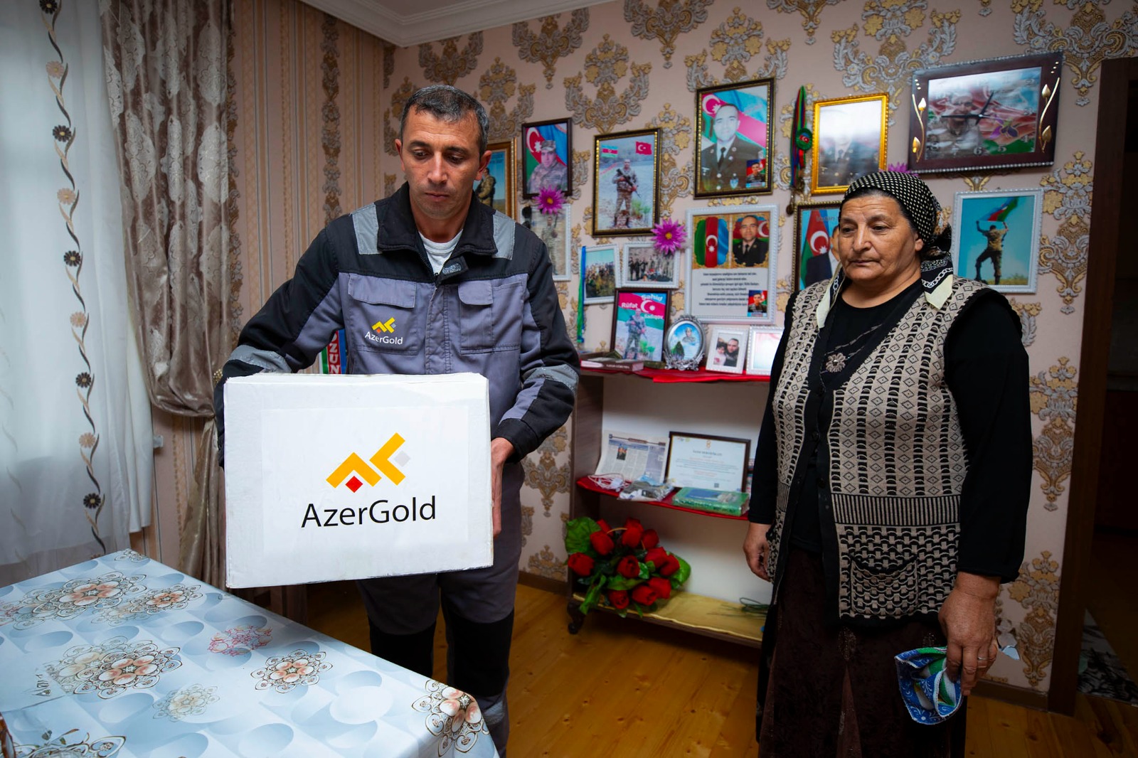 “AzerGold” Daşkəsəndə şəhid ailələrini ziyarət edib - FOTOLAR