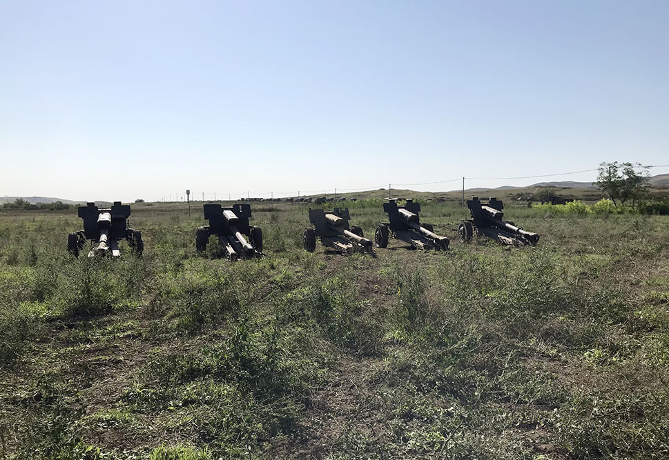 Ordumuz Xocavənddə artilleriya qurğuları müsadirə edib - VİDEO