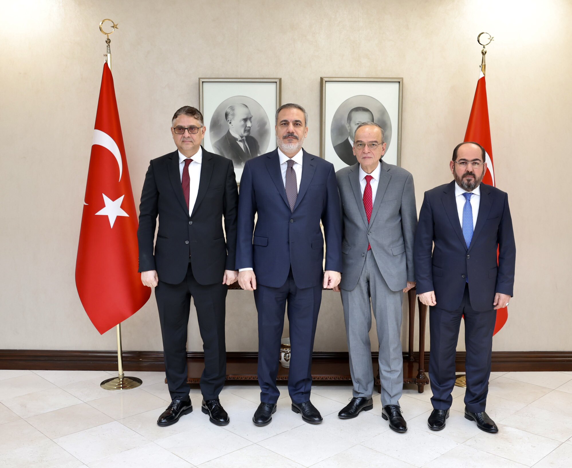 Fidan Suriya müxalifəti ilə görüşdü