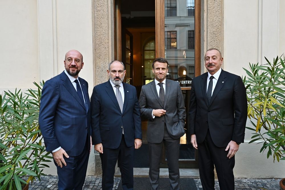 İlham Əliyev Qranadaya getməkdən imtina etdi - Paşinyanla görüş olmayacaq