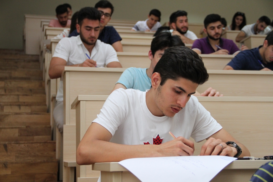 Test üsulunun ləğvi təhsili uçuruma apara bilər! - Deputat və ekspert