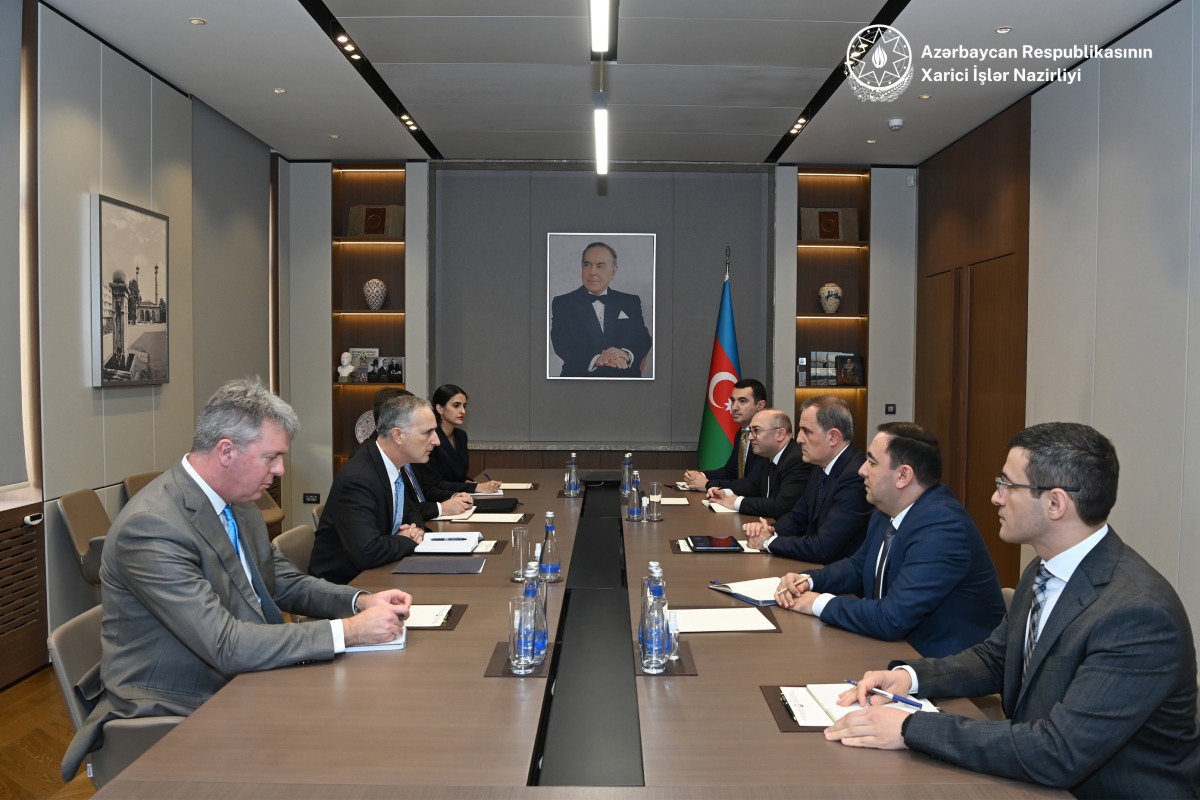 Ceyhun Bayramov Lui Bono ilə görüşüb