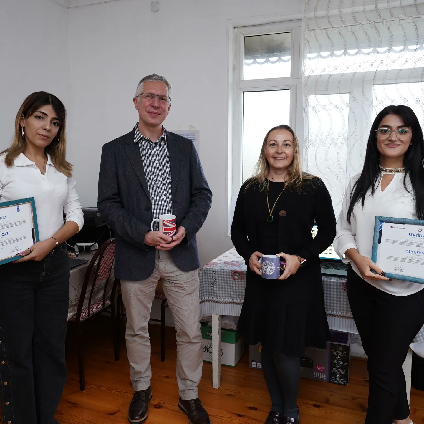 Britaniya səfiri Bərdədə - FOTOLAR