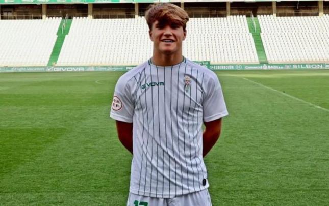 18 yaşlı futbolçu itkin düşdü