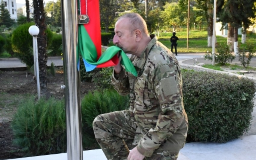 Prezident Xocavənddə də bayrağımızı ucaltdı