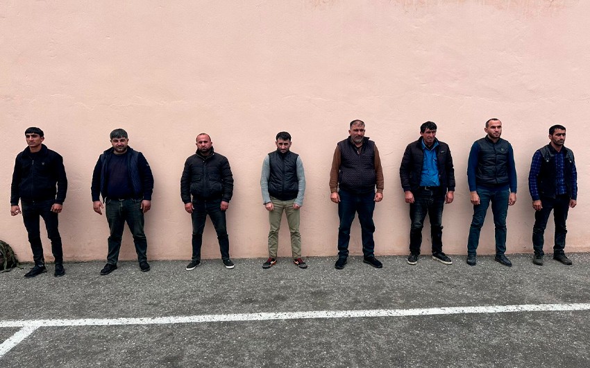 8 nəfər minalı əraziyə daxil olmaq istədi
