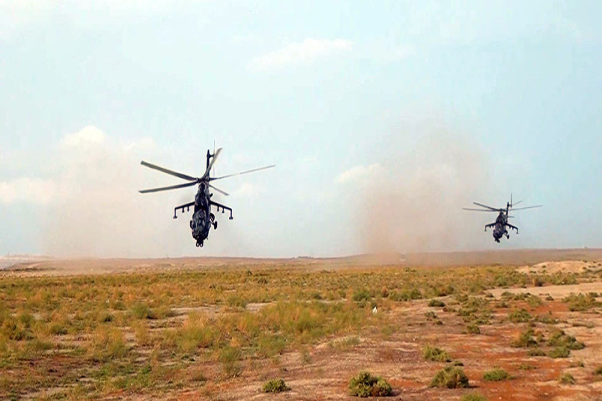 Ordumuz döyüş helikopterlərini havaya qaldırdı - VİDEO