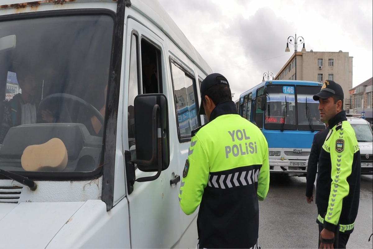 Polis 