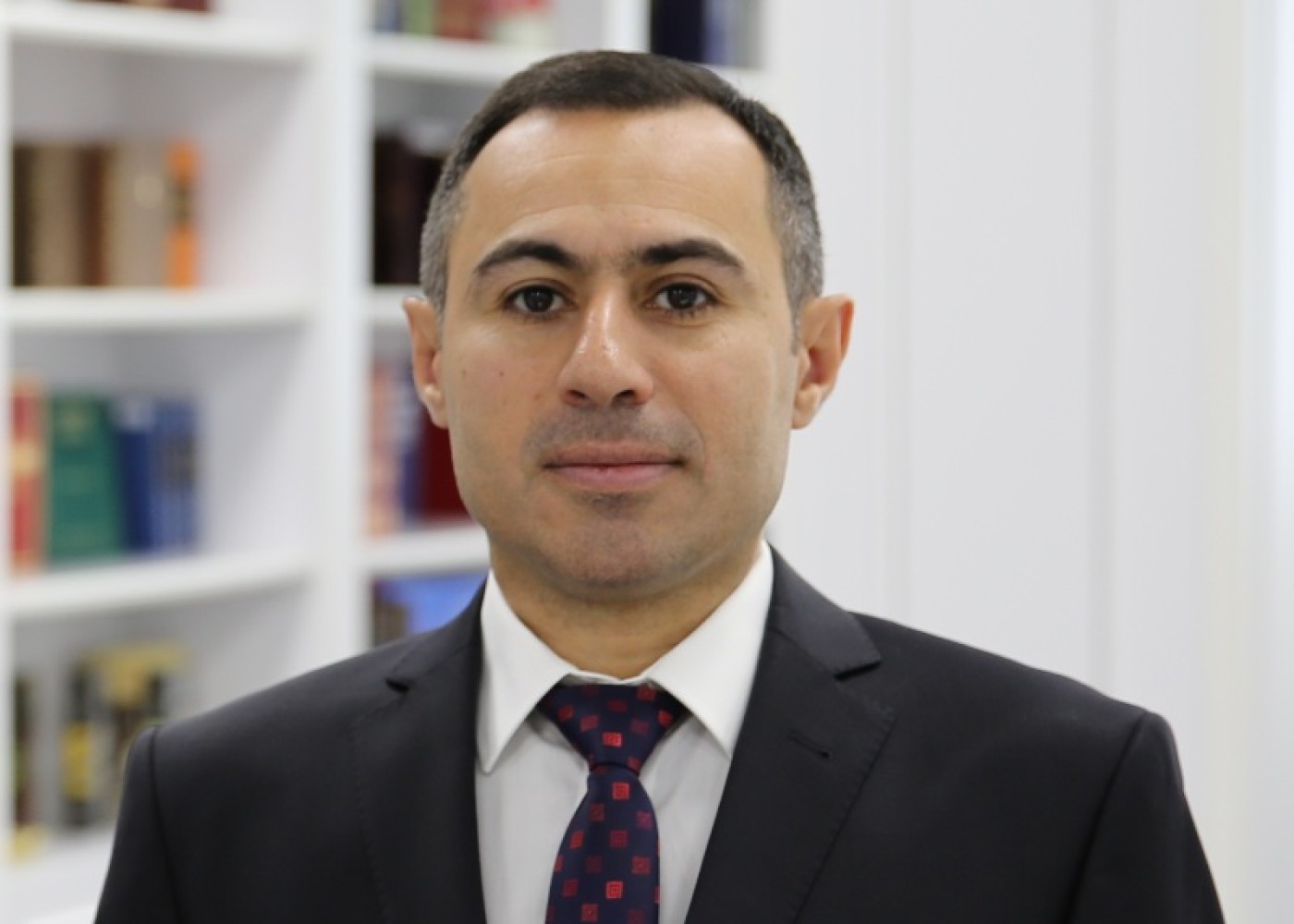 Araz Aslanlı prorektor təyin olundu