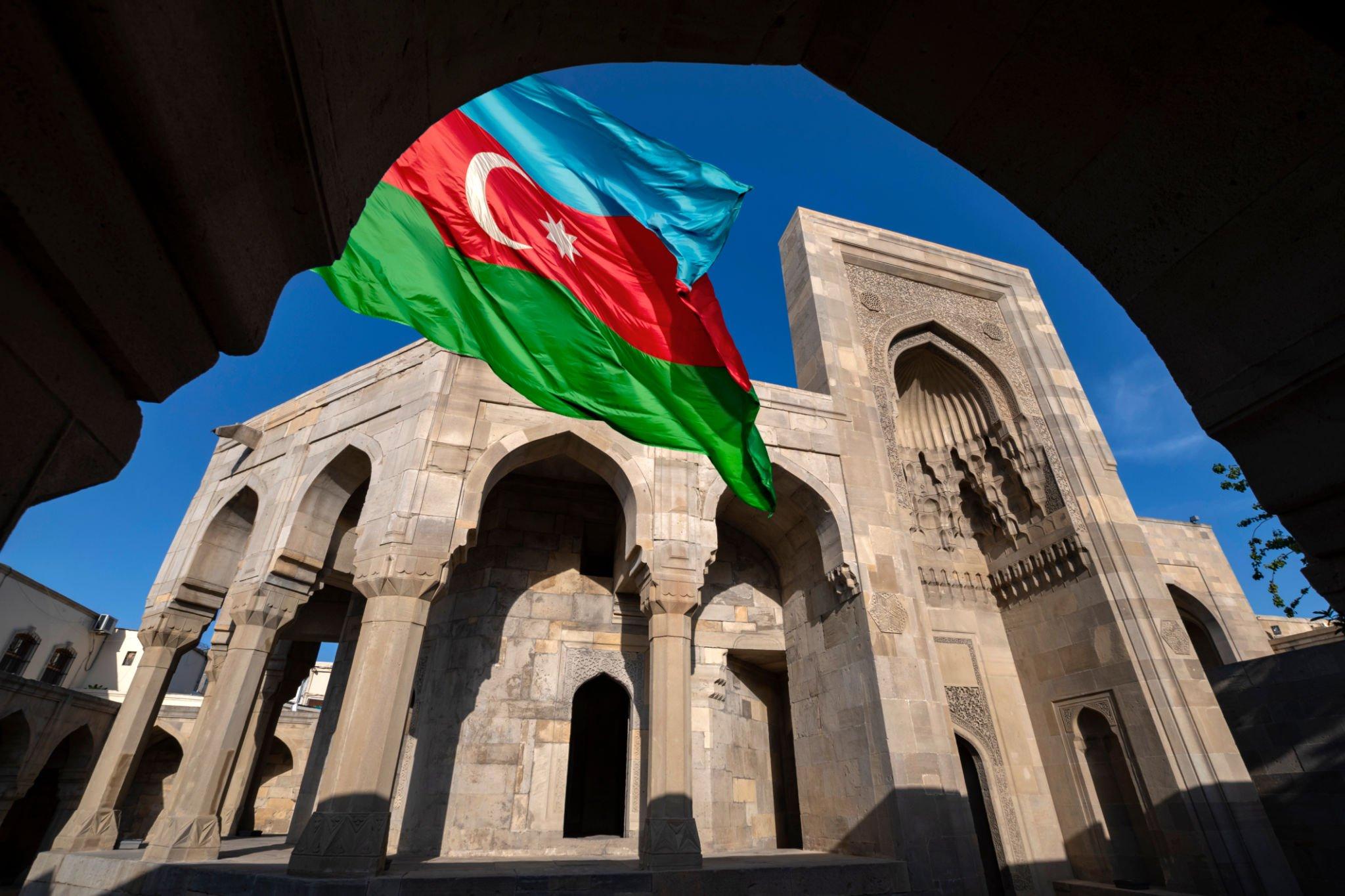 Bu bayram əvvəlkilərdən daha sevincli oldu - İstiqlalçı deputatlar Modern.az-a DANIŞDI