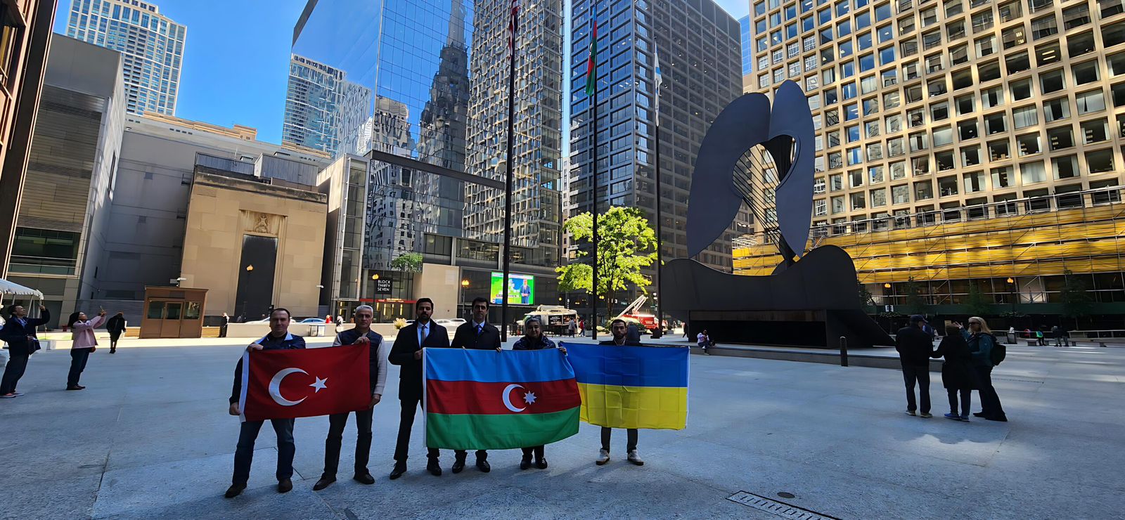 Çikaqo şəhərində Azərbaycan Bayrağı ucaldıldı - FOTO