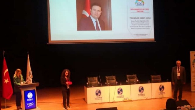 ADU-nun dosenti mükafata layiq görüldü - FOTO