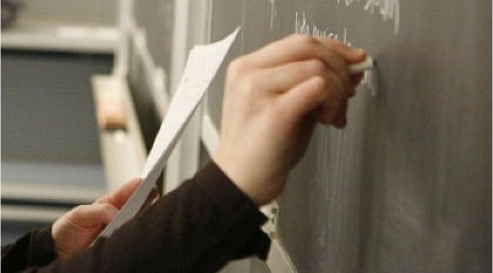 Uşaqları pornoqrafiya tamaşalarına cəlb edən valideynlər cəzalandırılacaq