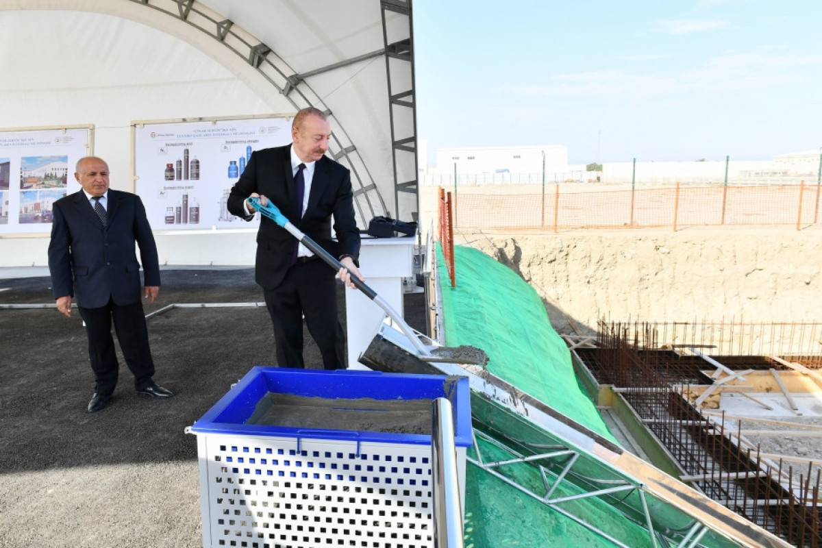 İlham Əliyev yeni istehsalı müəssisəsinin təməlini qoydu - FOTO