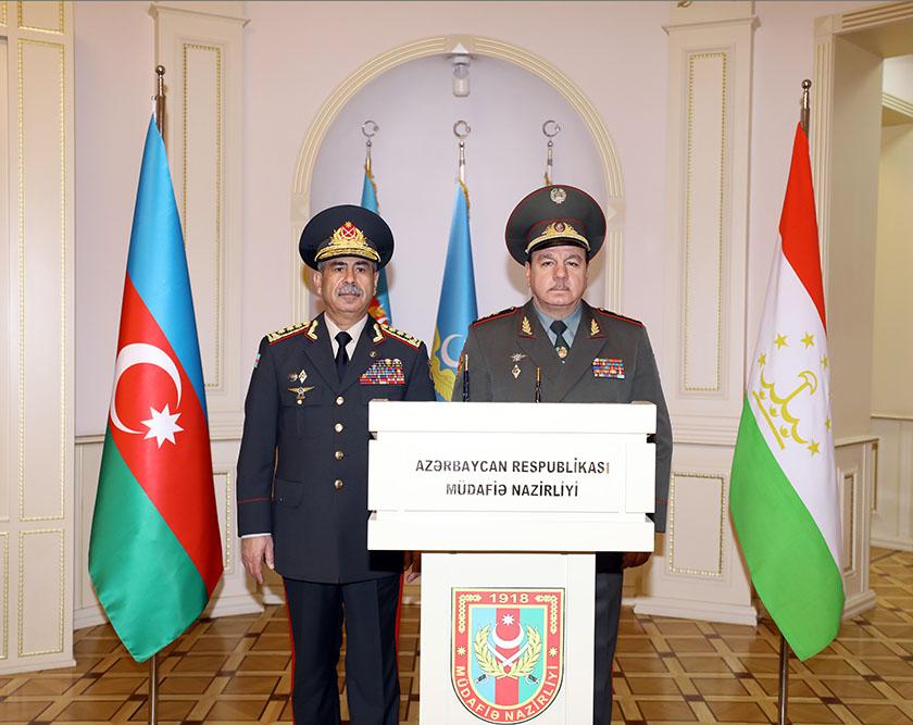 Azərbaycanla Tacikistan arasında hərbi əməkdaşlıq müzakirə edildi - VİDEO