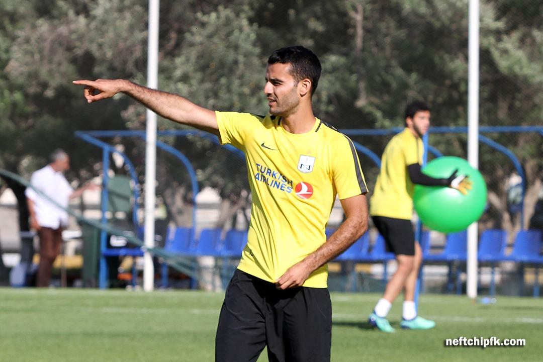 Tanınmış futbolçu karyerasını başa vurur